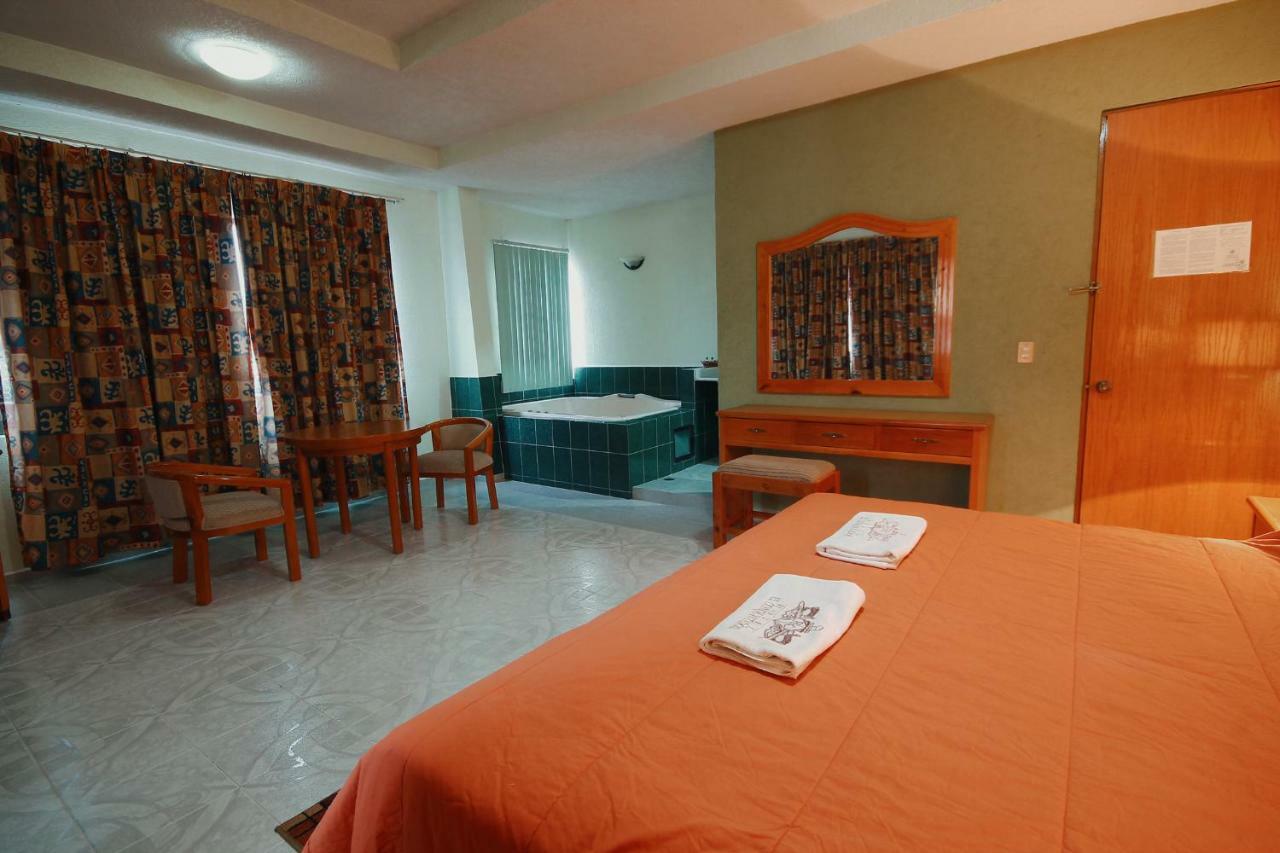 Hotel El Conquistador Monarca. Zitácuaro Εξωτερικό φωτογραφία