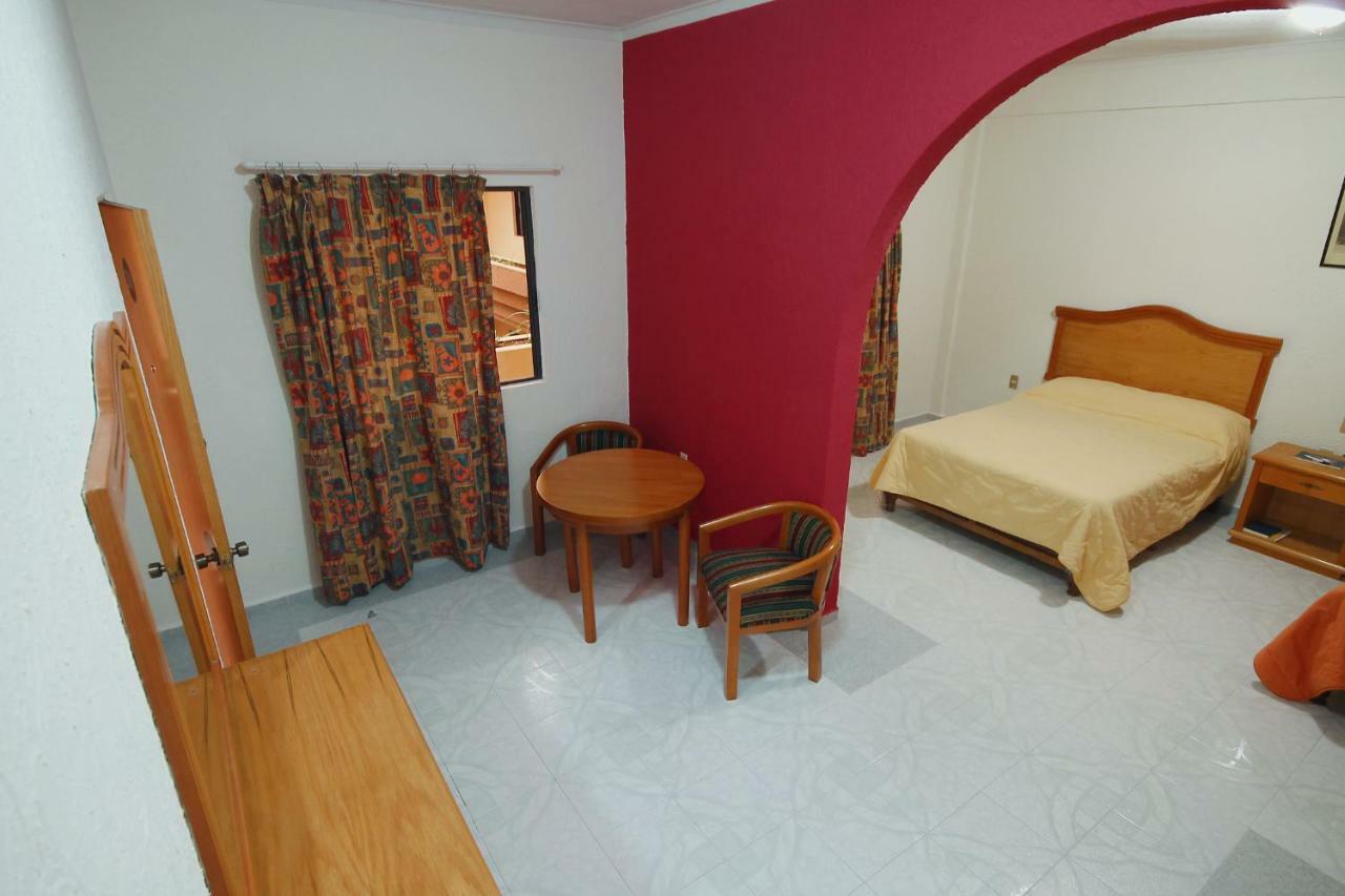 Hotel El Conquistador Monarca. Zitácuaro Εξωτερικό φωτογραφία