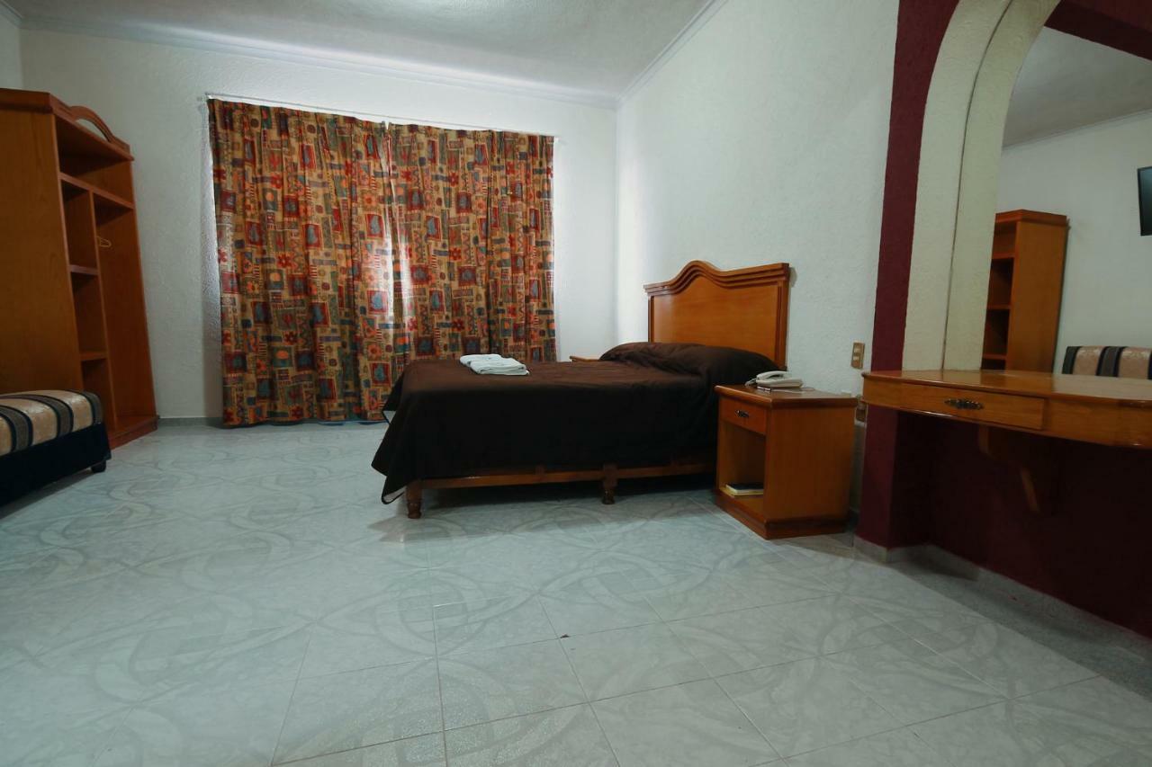 Hotel El Conquistador Monarca. Zitácuaro Εξωτερικό φωτογραφία