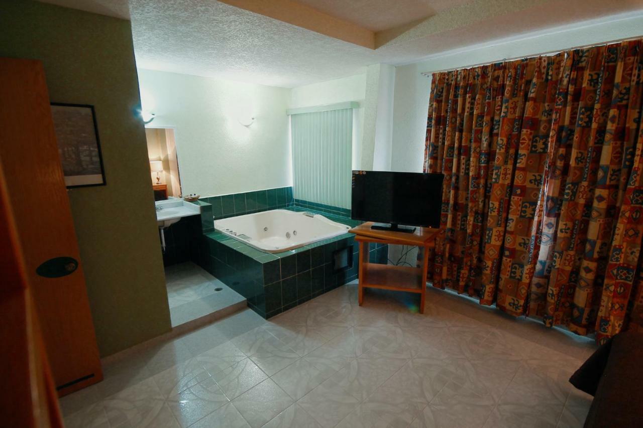 Hotel El Conquistador Monarca. Zitácuaro Εξωτερικό φωτογραφία
