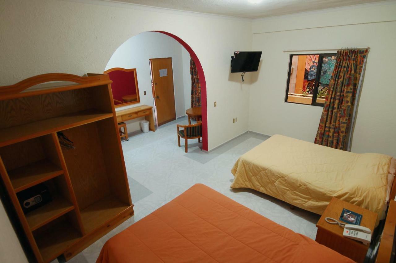Hotel El Conquistador Monarca. Zitácuaro Εξωτερικό φωτογραφία