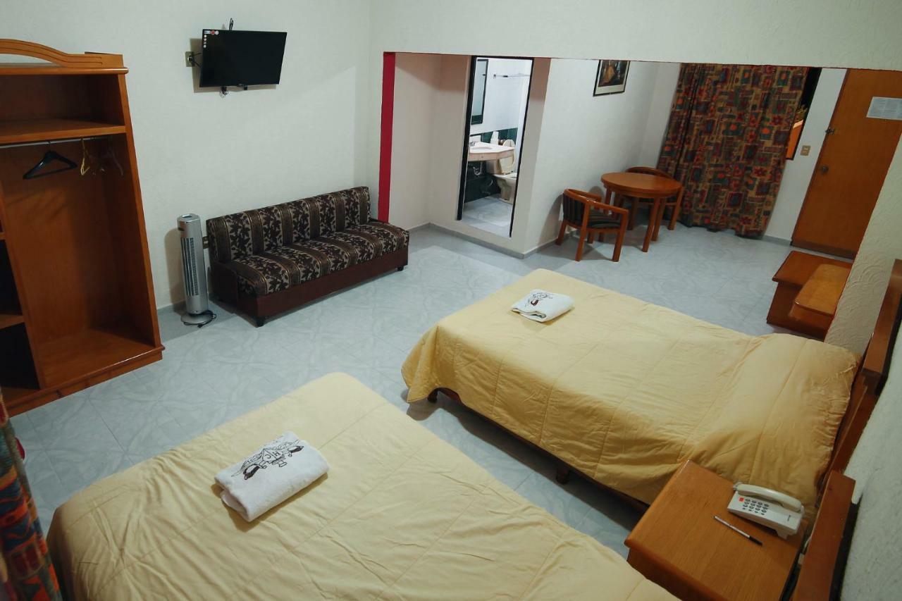 Hotel El Conquistador Monarca. Zitácuaro Εξωτερικό φωτογραφία