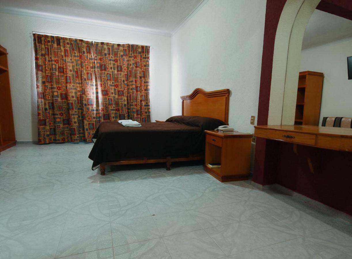 Hotel El Conquistador Monarca. Zitácuaro Εξωτερικό φωτογραφία
